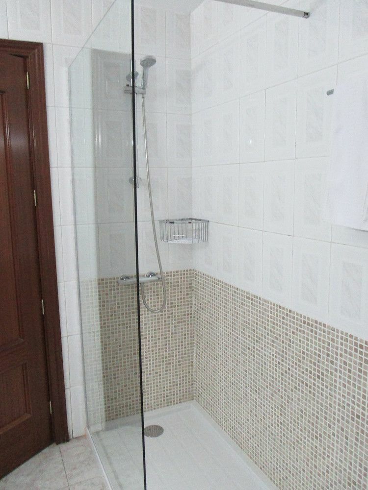 טלברה דה לה ריינה Hotel Perales מראה חיצוני תמונה