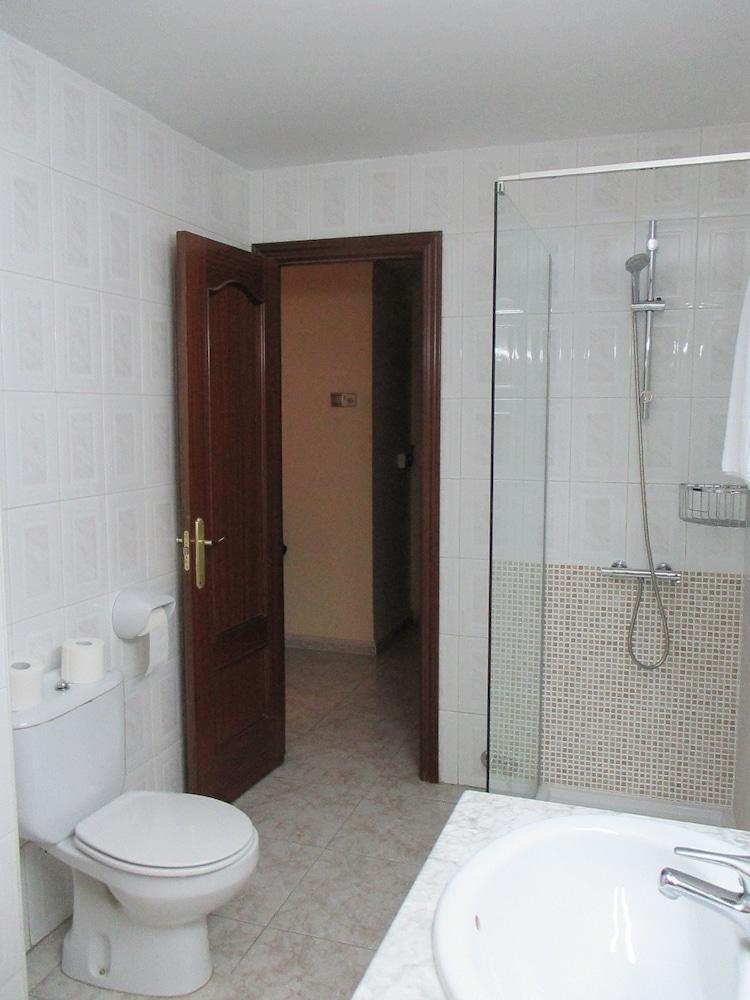 טלברה דה לה ריינה Hotel Perales מראה חיצוני תמונה